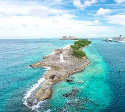 Bahamas. Nassau. Caribbean sea. Turquoise water and blue sky. Beautiful nature landscape